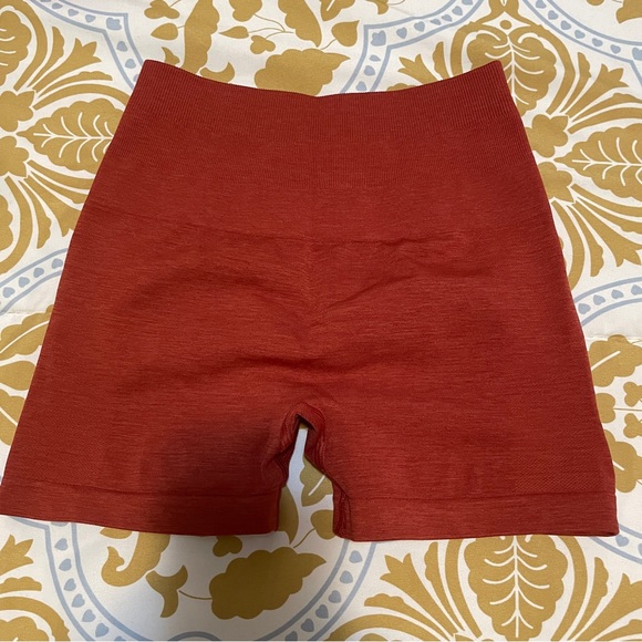 Alphalete Amplify Short in Fireside (XXS) - Picture 3 of 3